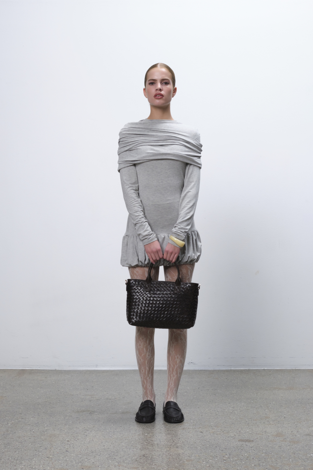 293226_black_Model2