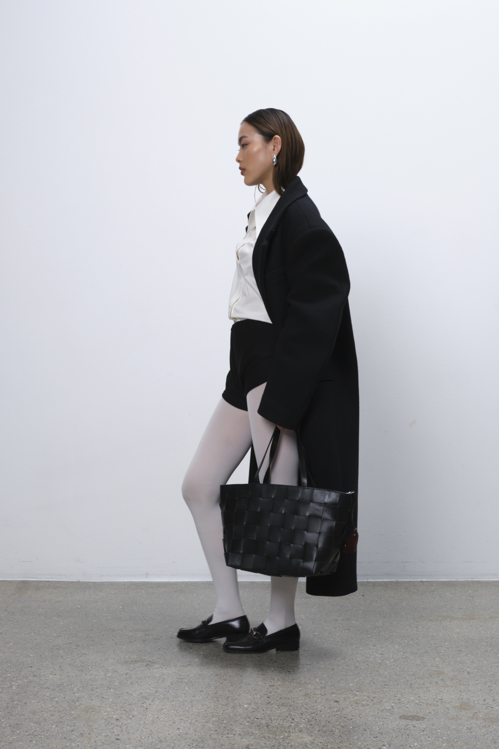 192188_Black_Model1